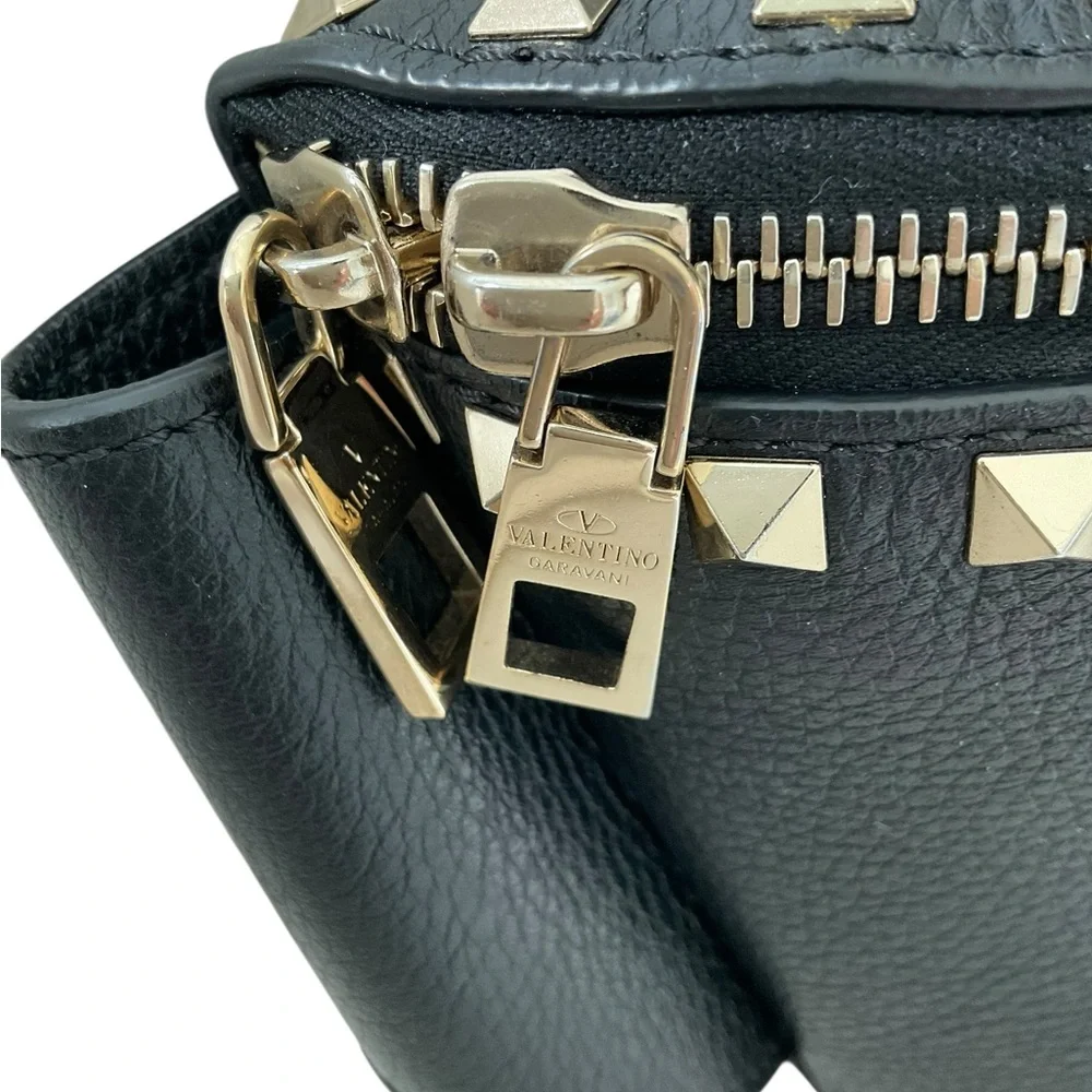Valentino Garavani Rockstud Black Leather Belt Bag w Dust Bag - Picture 3 of 15